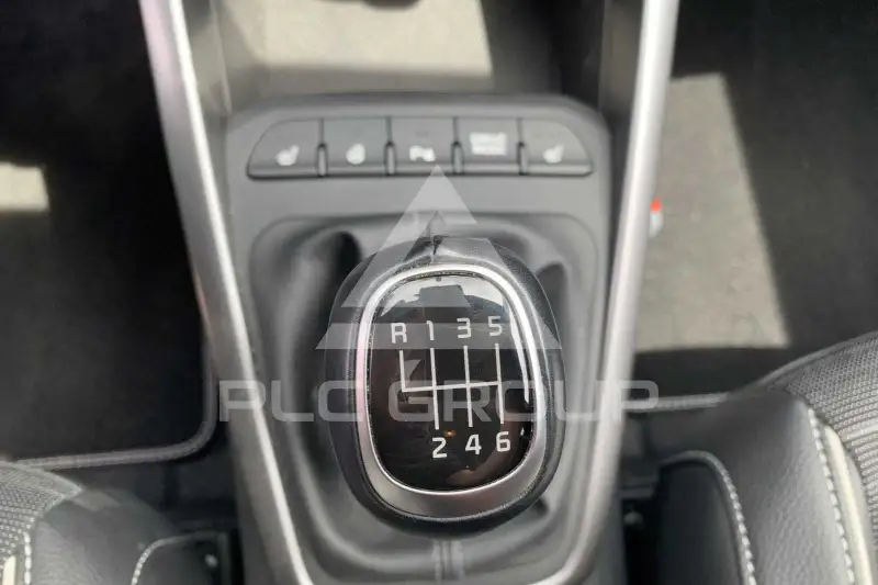 2025 KIA Stonic