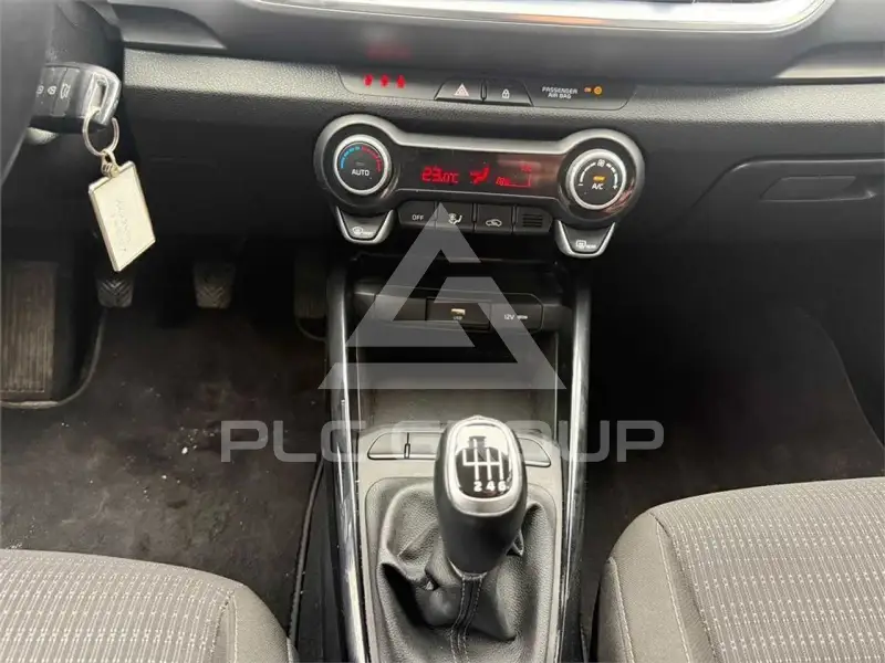 2025 KIA Stonic