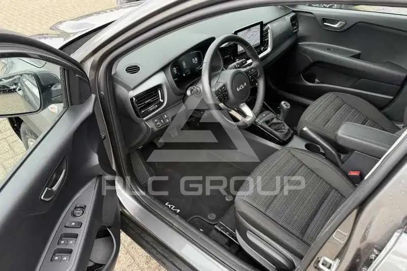 2025 KIA Stonic