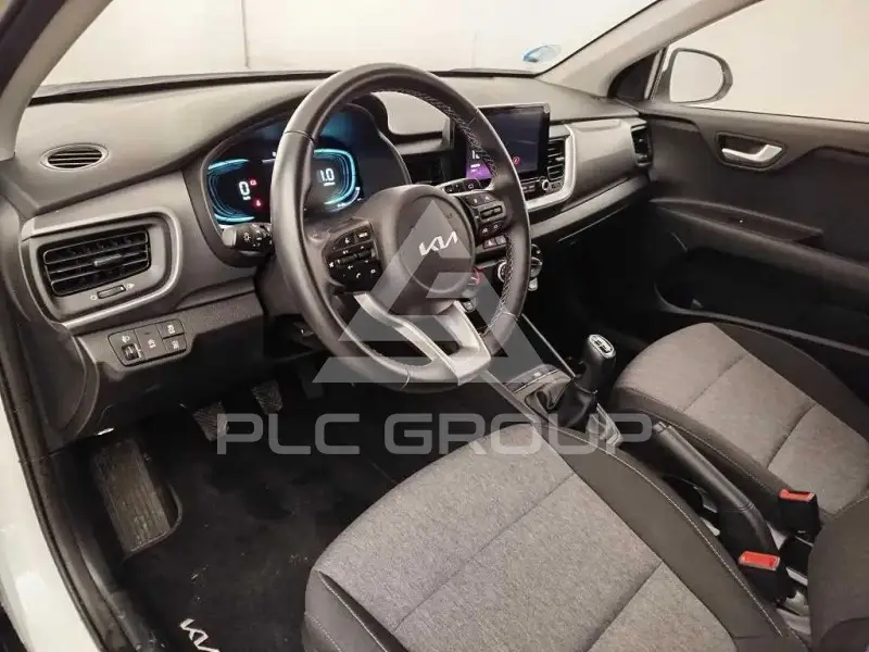 2025 KIA Stonic