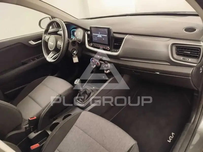 2025 KIA Stonic