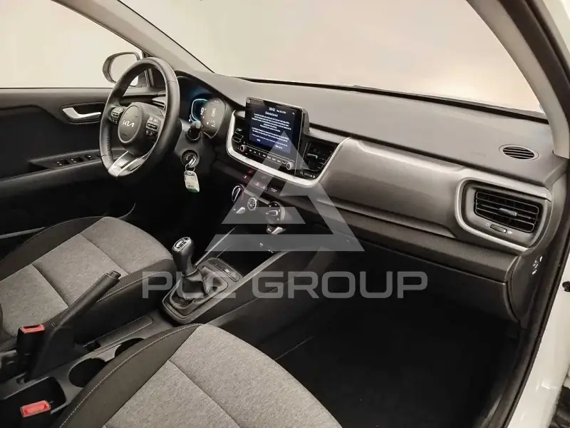 2025 KIA Stonic