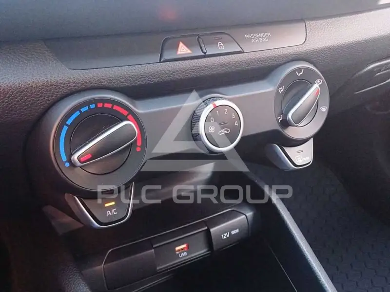 2025 KIA Stonic