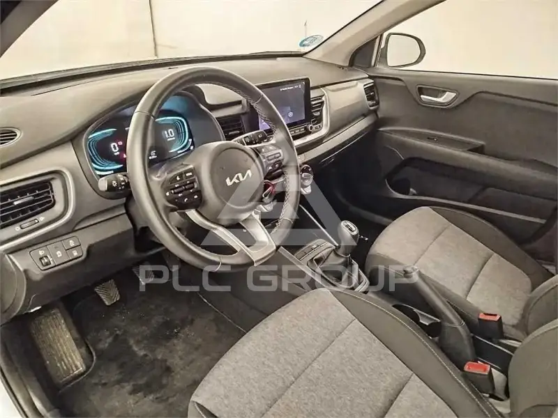 2025 KIA Stonic