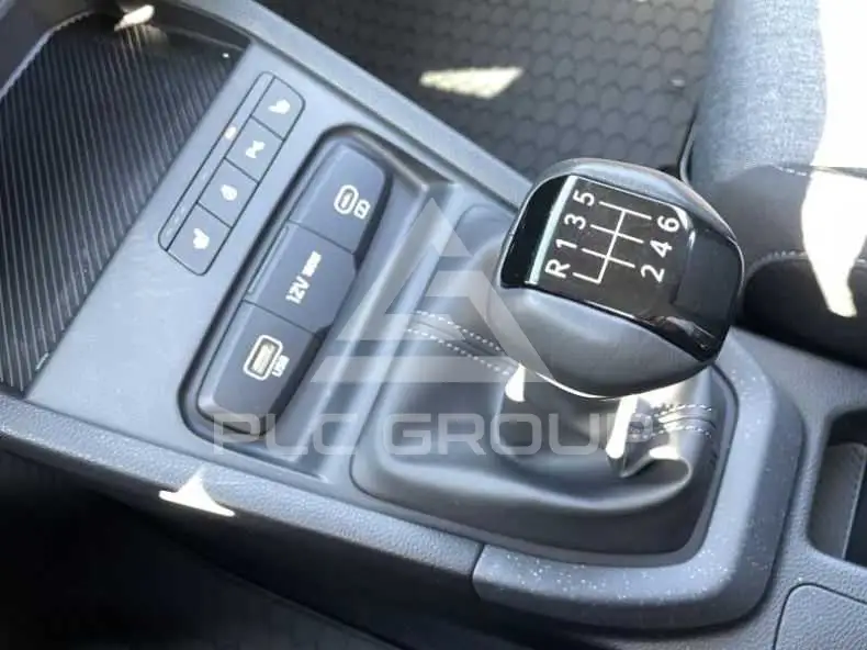 2025 KIA Stonic