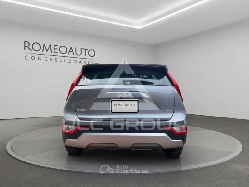 2025 KIA Niro