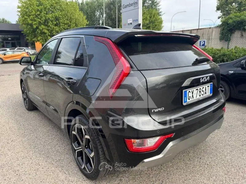 2025 KIA Niro