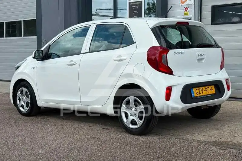2025 KIA Picanto