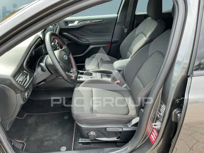 2025 Ford FOCUS