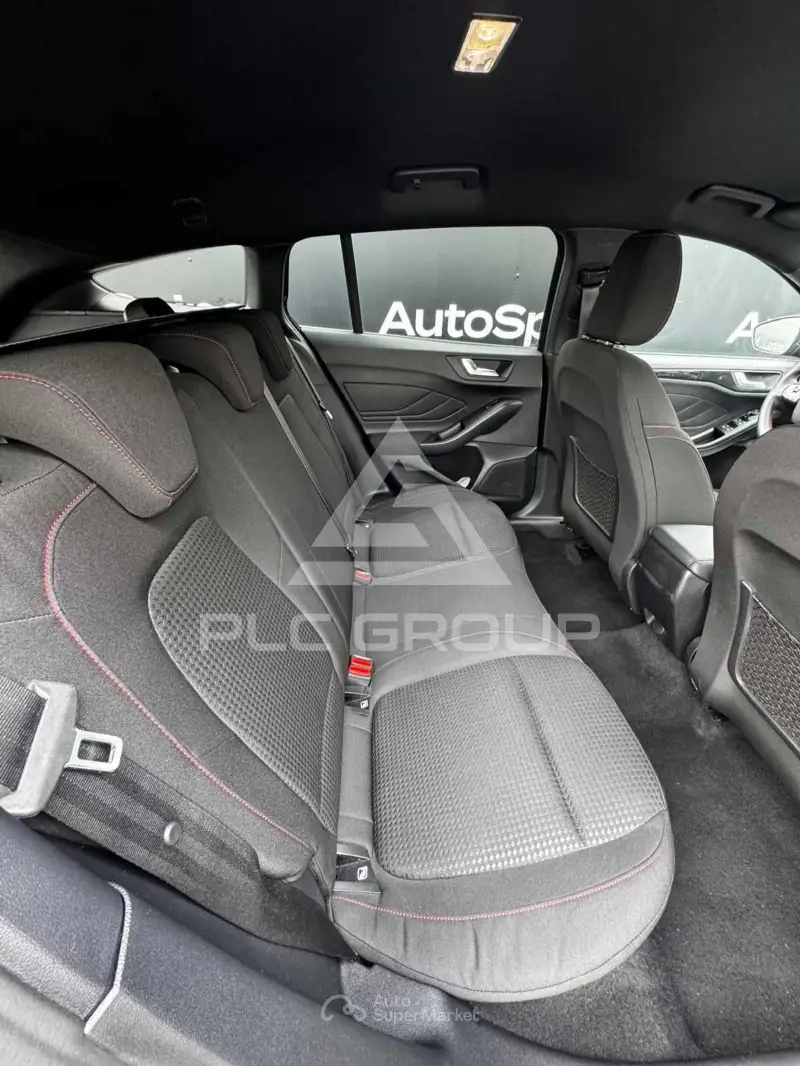 2025 Ford FOCUS