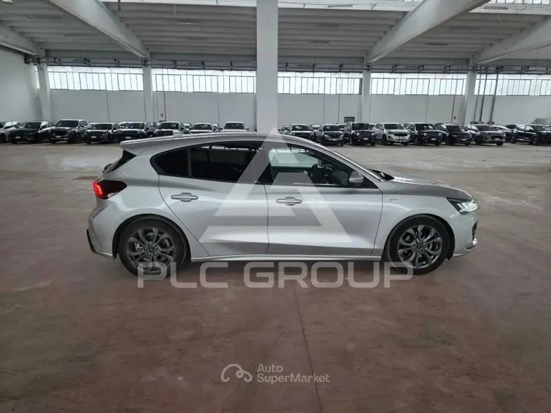 2025 Ford FOCUS