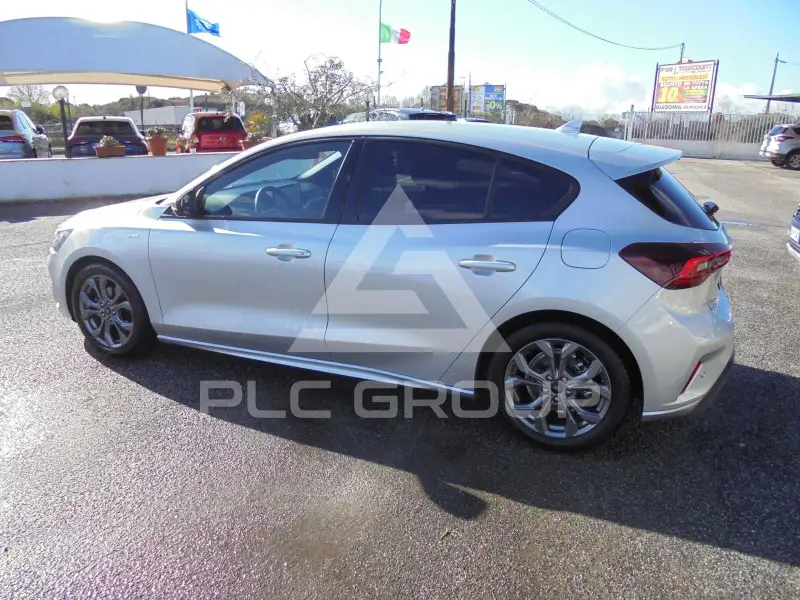 2025 Ford FOCUS