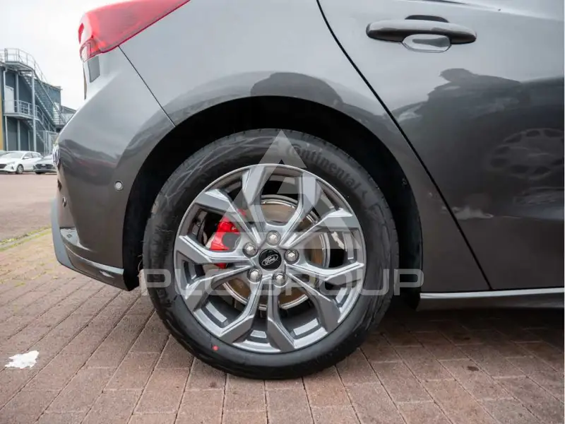 2025 Ford FOCUS