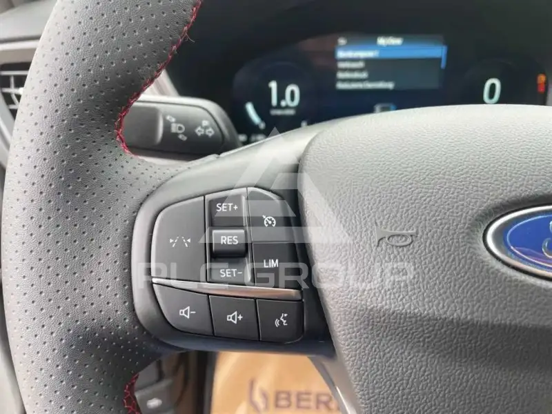 2025 Ford Kuga