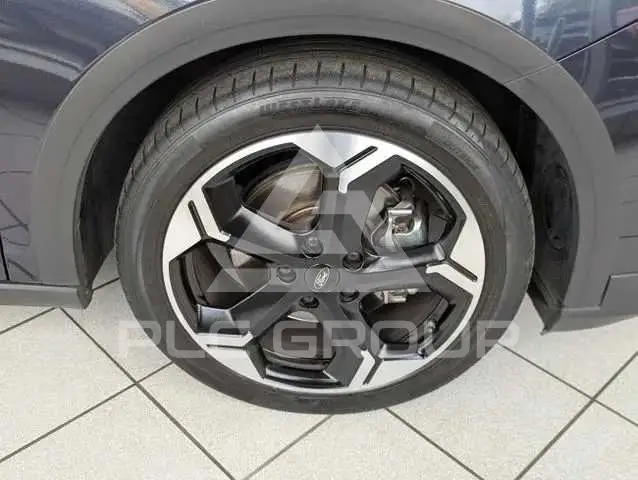 2025 Ford Tourneo