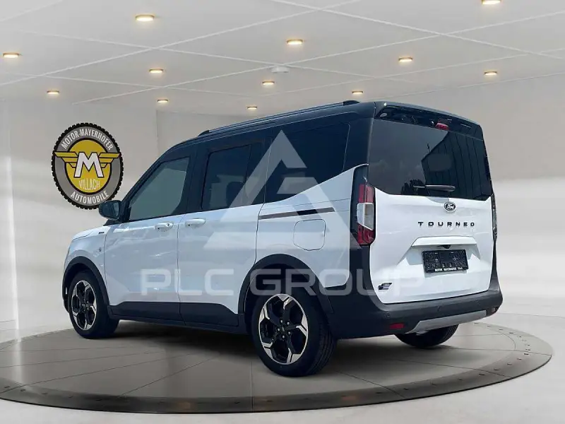 2025 Ford Tourneo