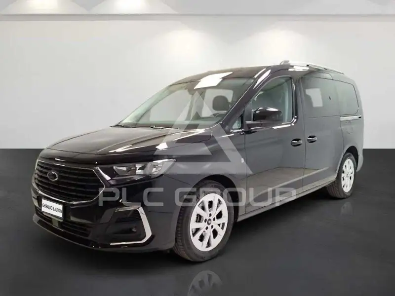 2025 Ford Tourneo