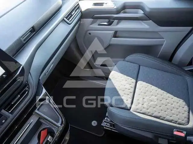 2025 Ford Tourneo