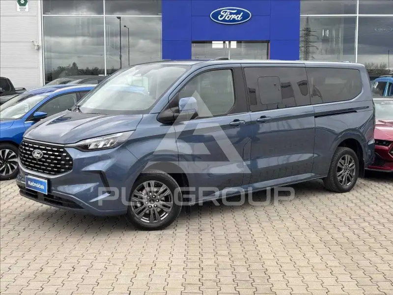 2025 Ford Tourneo