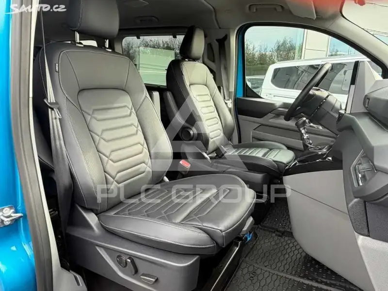 2025 Ford Tourneo