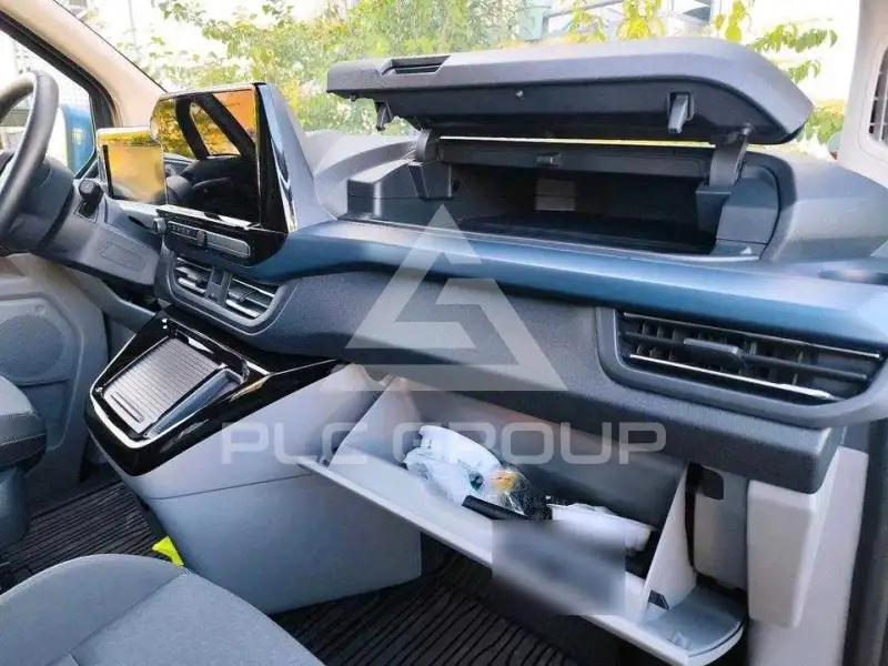 2025 Ford Tourneo