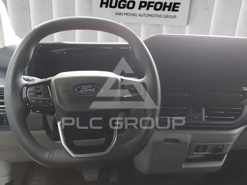 2025 Ford Tourneo