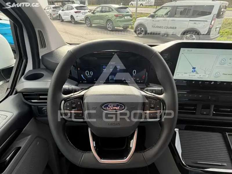 2025 Ford Tourneo