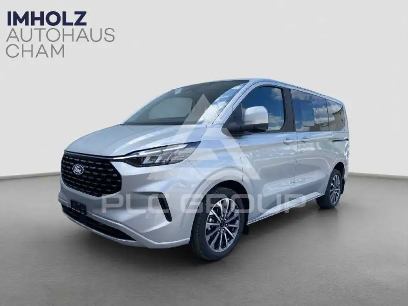 2025 Ford Tourneo