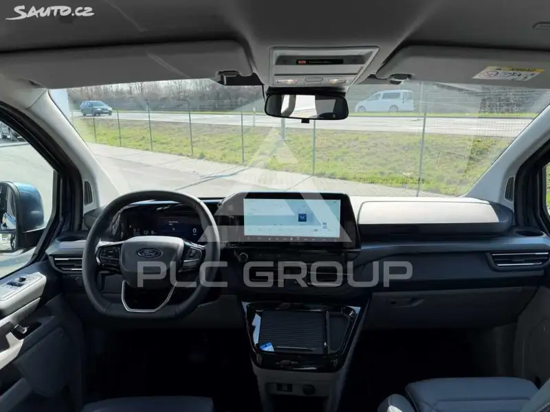 2025 Ford Tourneo
