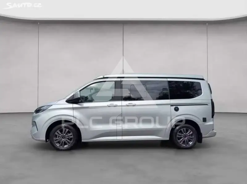 2025 Ford Tourneo