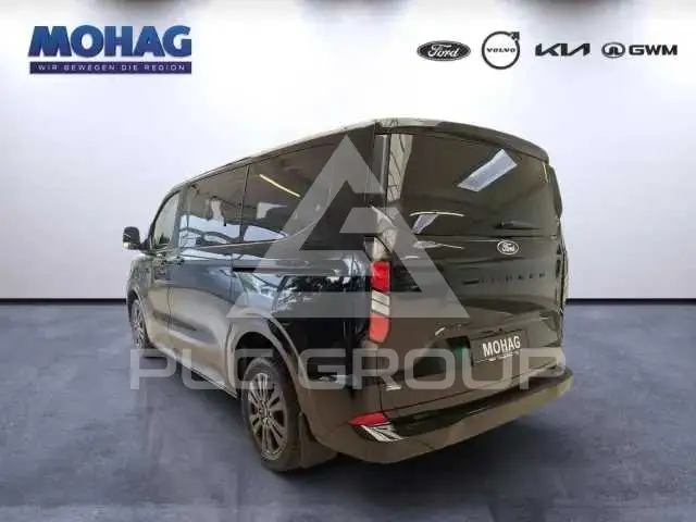 2025 Ford Tourneo