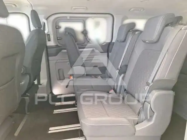 2025 Ford Tourneo
