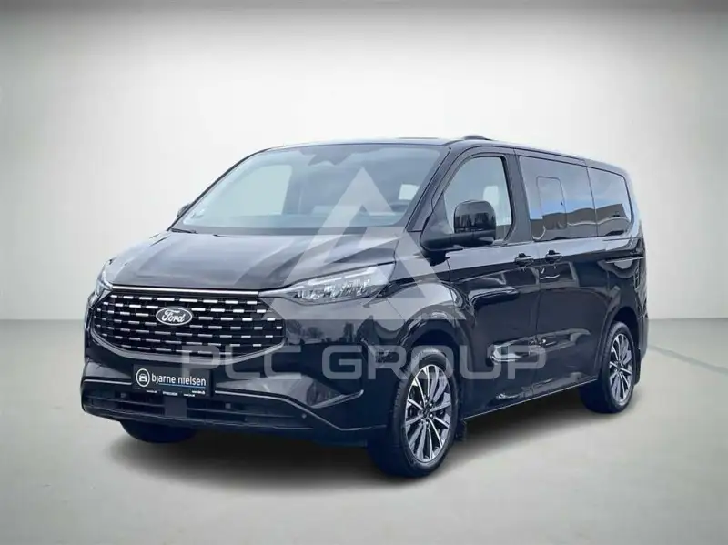 2025 Ford Tourneo