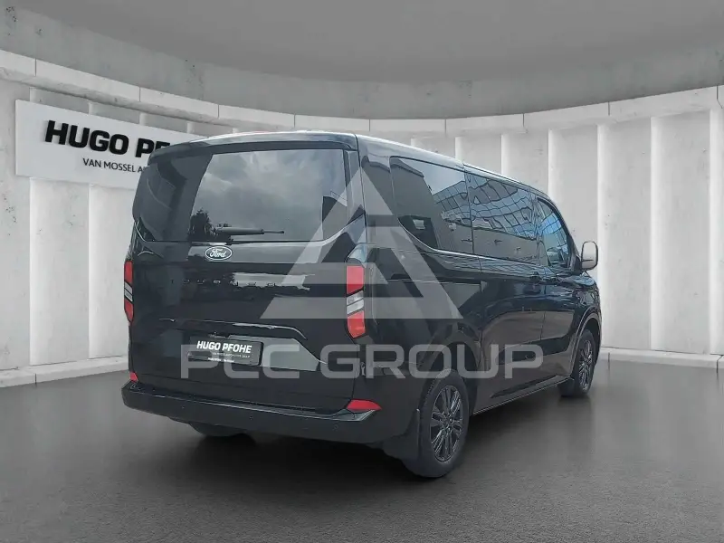2025 Ford Tourneo