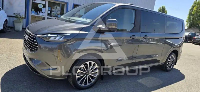 2025 Ford Tourneo