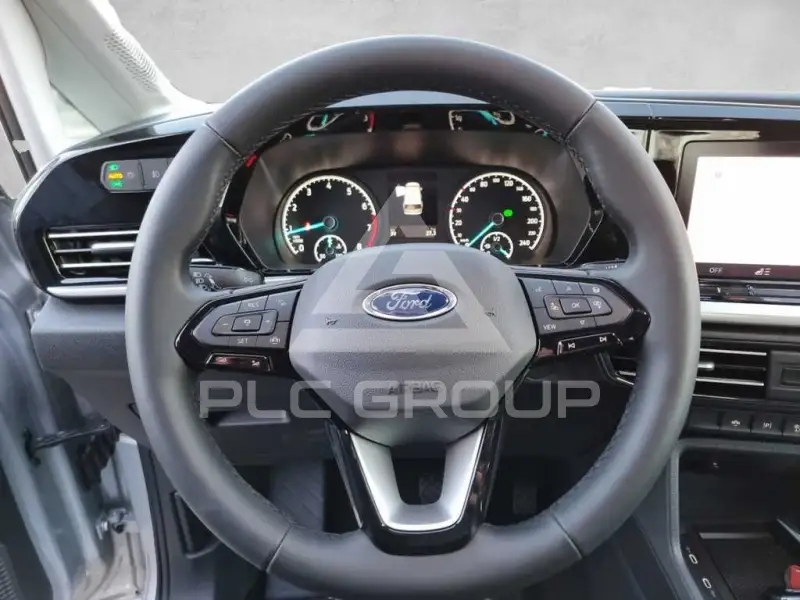 2025 Ford Tourneo