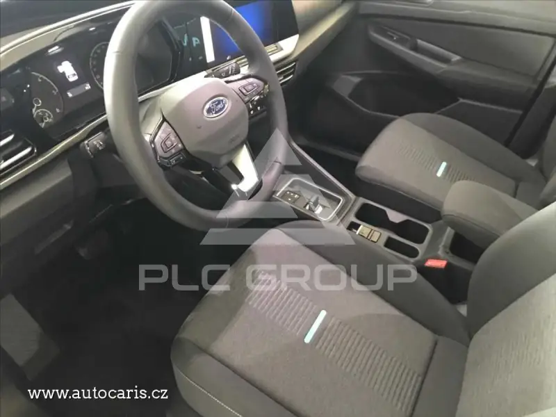 2025 Ford Tourneo