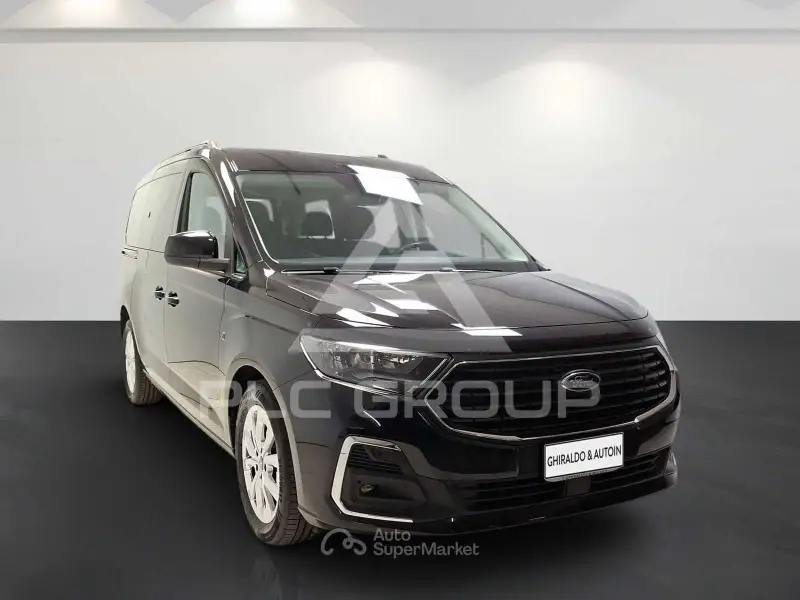 2025 Ford Tourneo