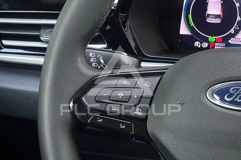 2025 Ford Tourneo
