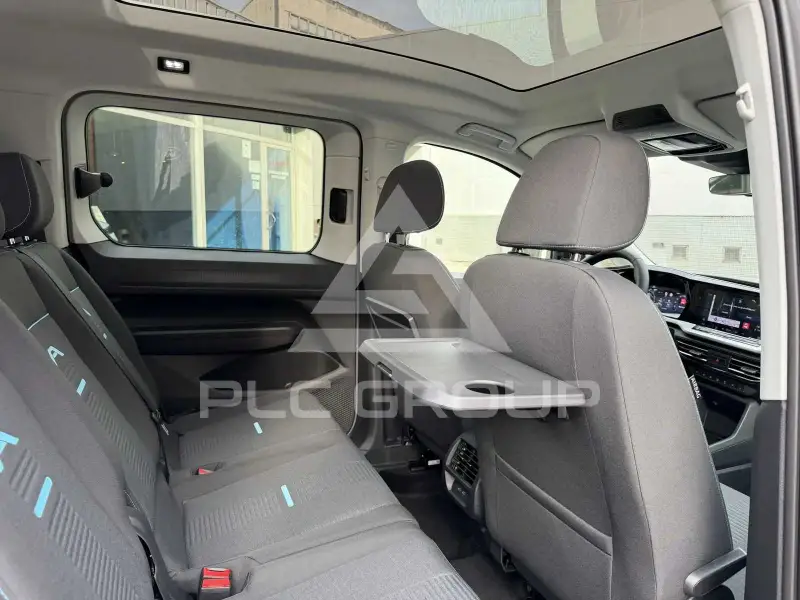 2025 Ford Tourneo