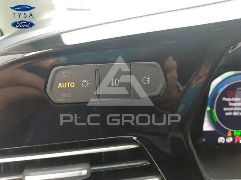 2025 Ford Tourneo