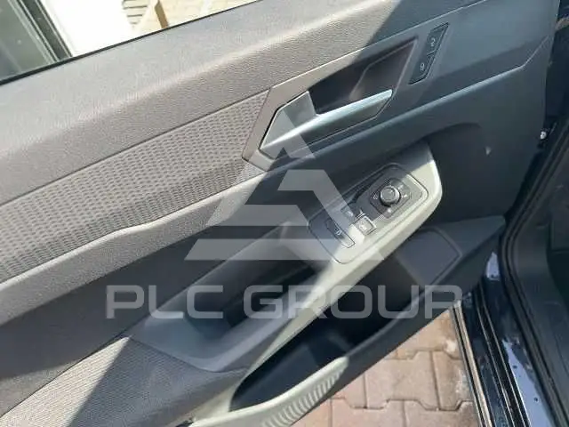 2025 Ford Tourneo