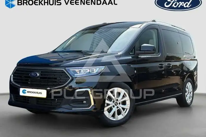 2025 Ford Tourneo