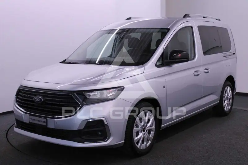 2025 Ford Tourneo