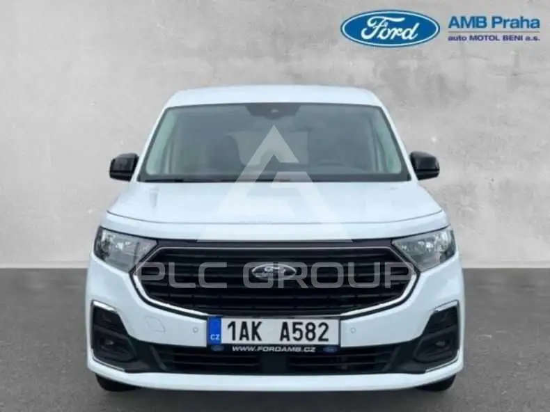 2025 Ford Tourneo
