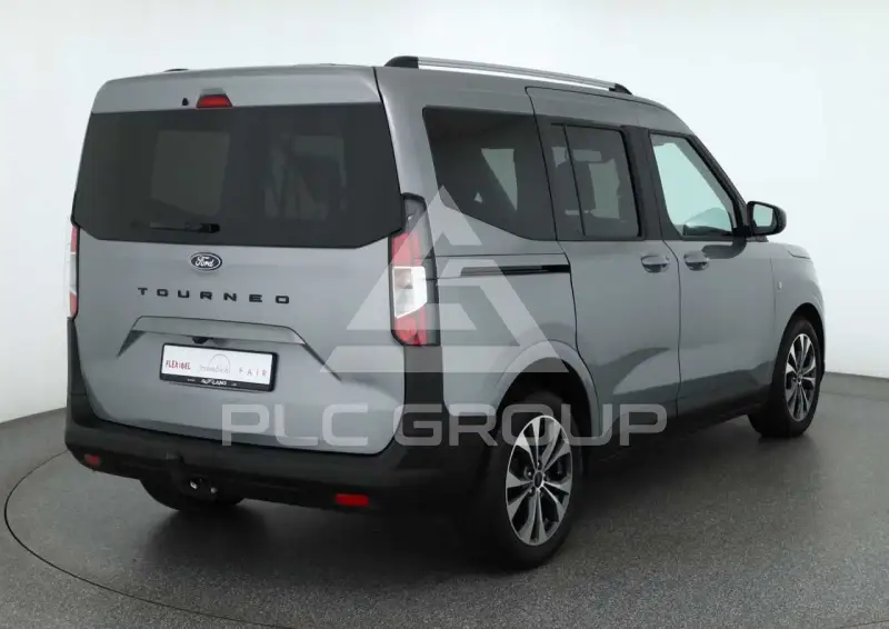 2025 Ford Tourneo