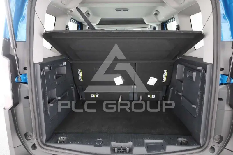 2025 Ford Tourneo