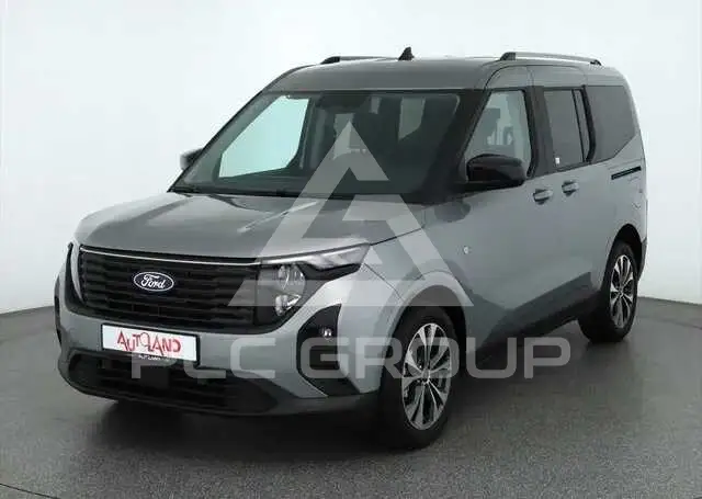 2025 Ford Tourneo