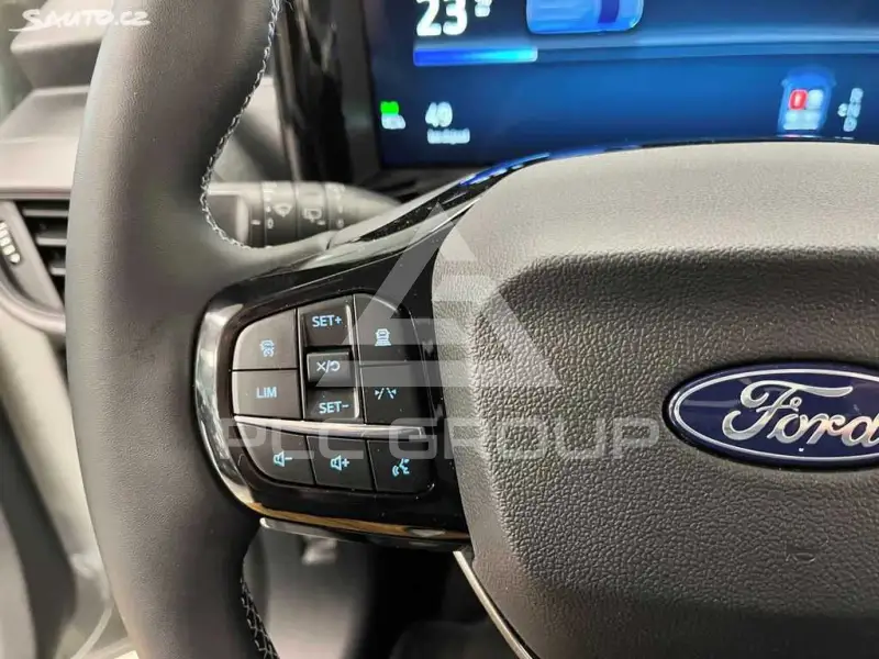 2025 Ford Tourneo