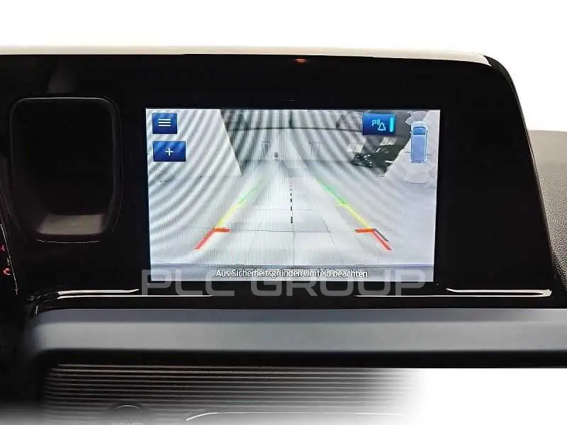 2025 Ford Tourneo